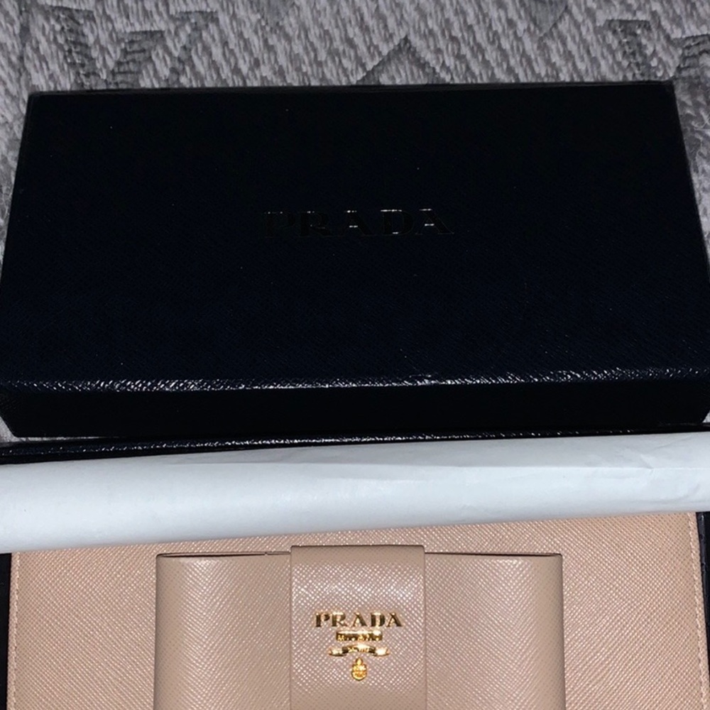 Designer items - Picture 6 of 8